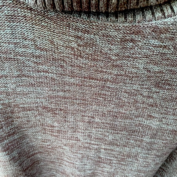 Banana Republic Sleeveless Turtleneck Sweater - Picture 2 of 7